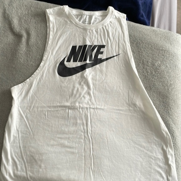 Nike Tank Top Muscle Shirt Size Medium - Picture 1 of 4